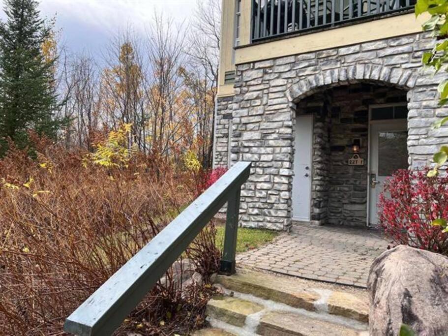 Tremblant Les Eaux 227-1 By Escapades Tremblant Διαμέρισμα Μοντ Τρεμπλάν Εξωτερικό φωτογραφία