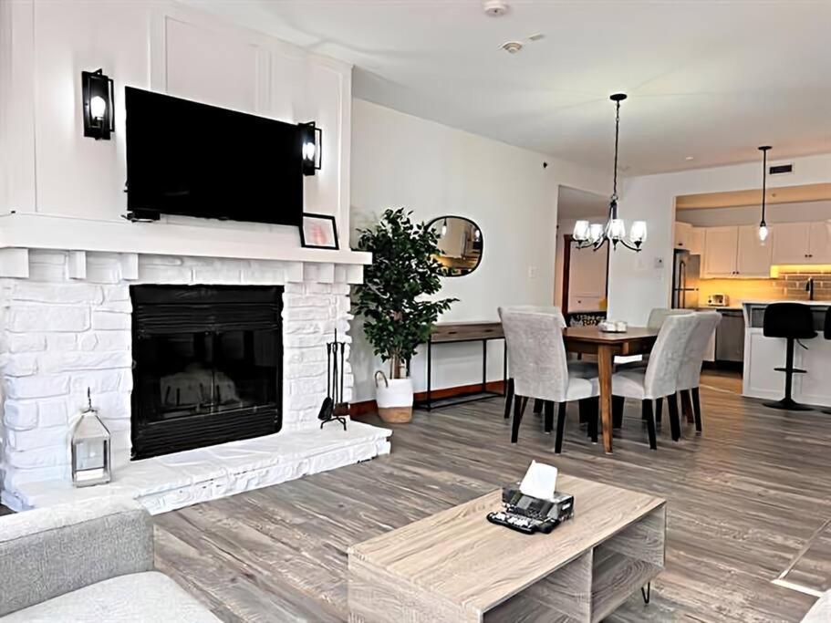 Tremblant Les Eaux 227-1 By Escapades Tremblant Διαμέρισμα Μοντ Τρεμπλάν Εξωτερικό φωτογραφία