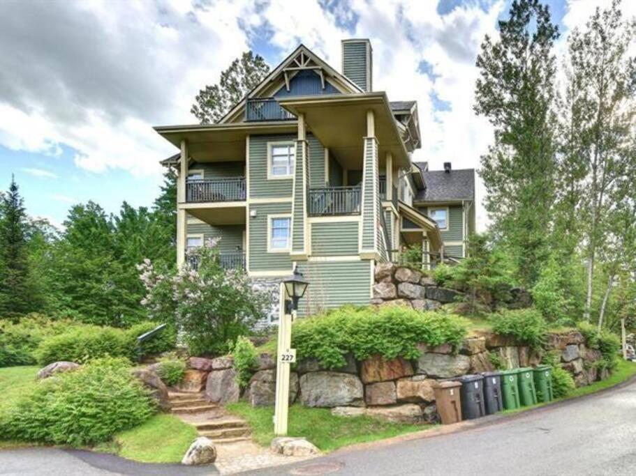 Tremblant Les Eaux 227-1 By Escapades Tremblant Διαμέρισμα Μοντ Τρεμπλάν Εξωτερικό φωτογραφία